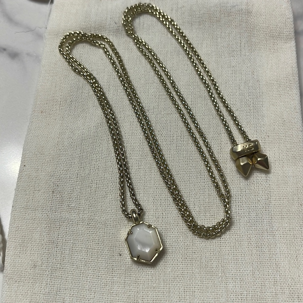 Kendra Scott pendant with slider chain